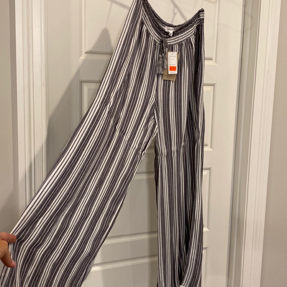 Salty Lemon pants bought in Florida new with tags size large